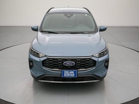Certified 2025 Ford Escape ST-Line Select AWD/4WD image 9