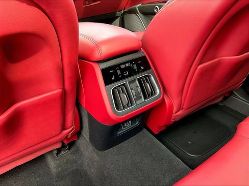 Used 2023 Maserati Grecale Modena AWD/4WD image 10