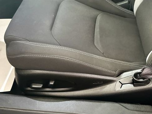 Used 2017 Chevrolet Camaro LT RWD image 18