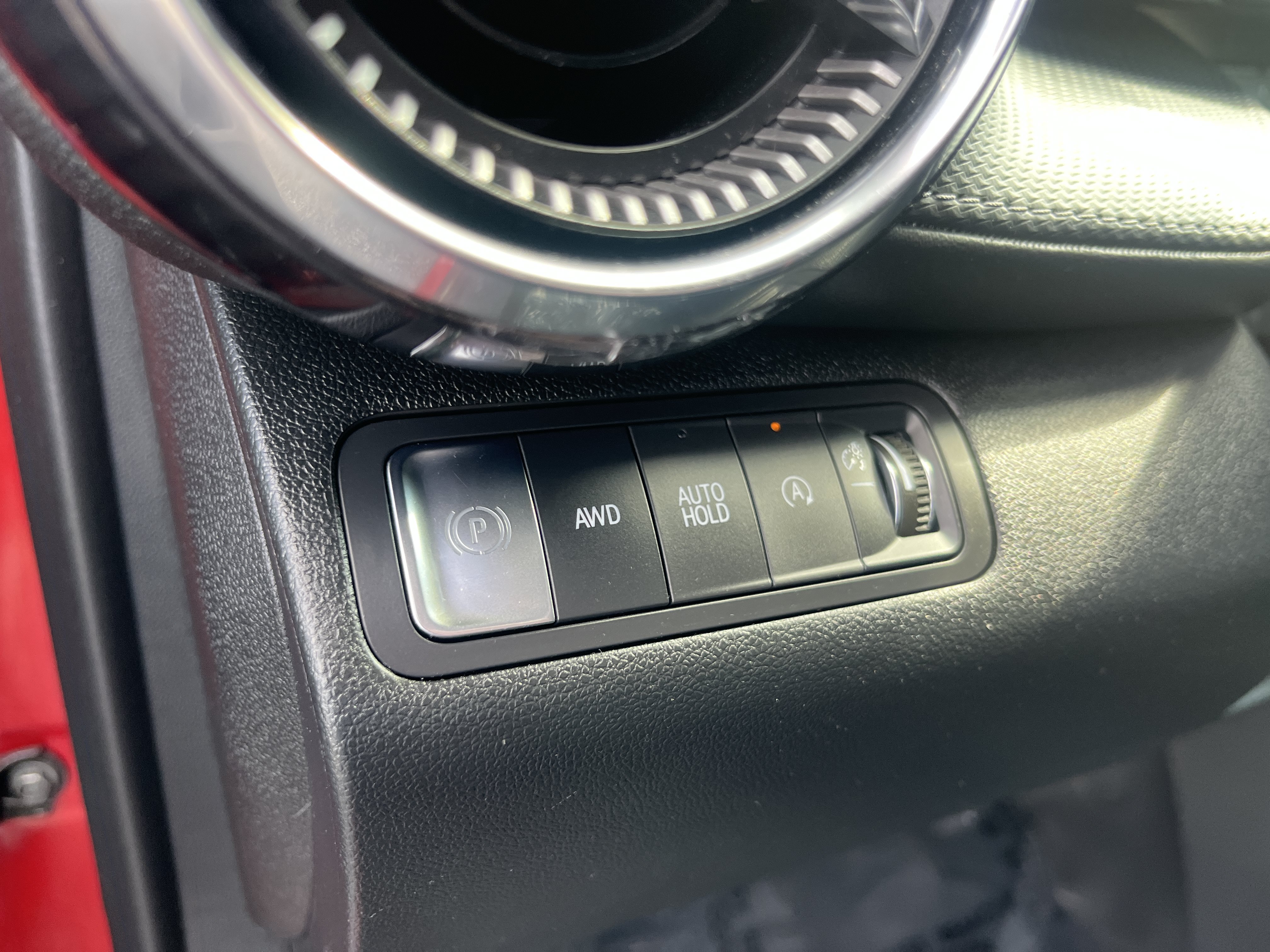 Used 2025 Chevrolet Equinox LT w/ Convenience Package II AWD/4WD image 17