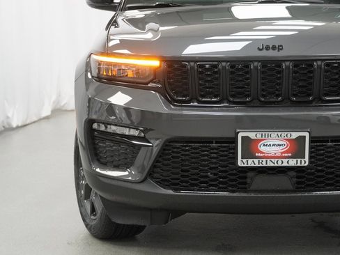 New 2025 Jeep Grand Cherokee Limited image 6