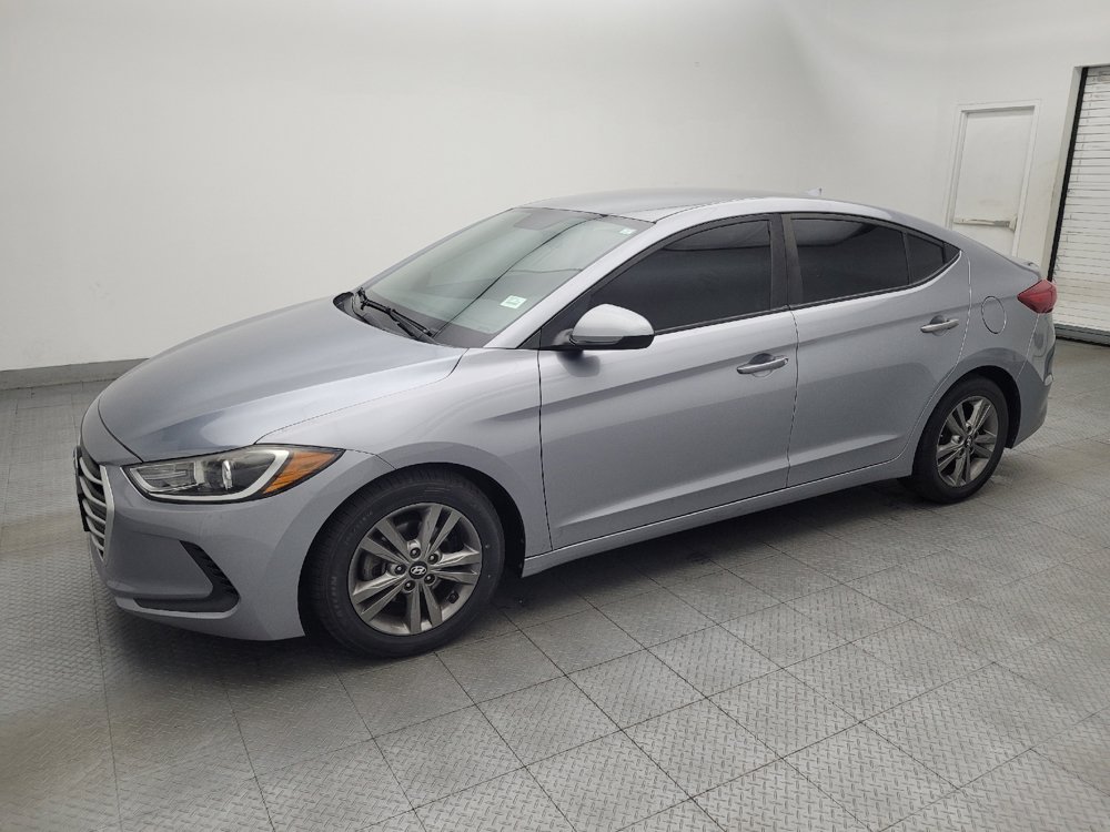 Used 2017 Hyundai Elantra SE FWD image 2