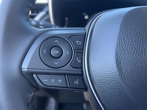 Certified 2024 Toyota Corolla Cross XLE image 21