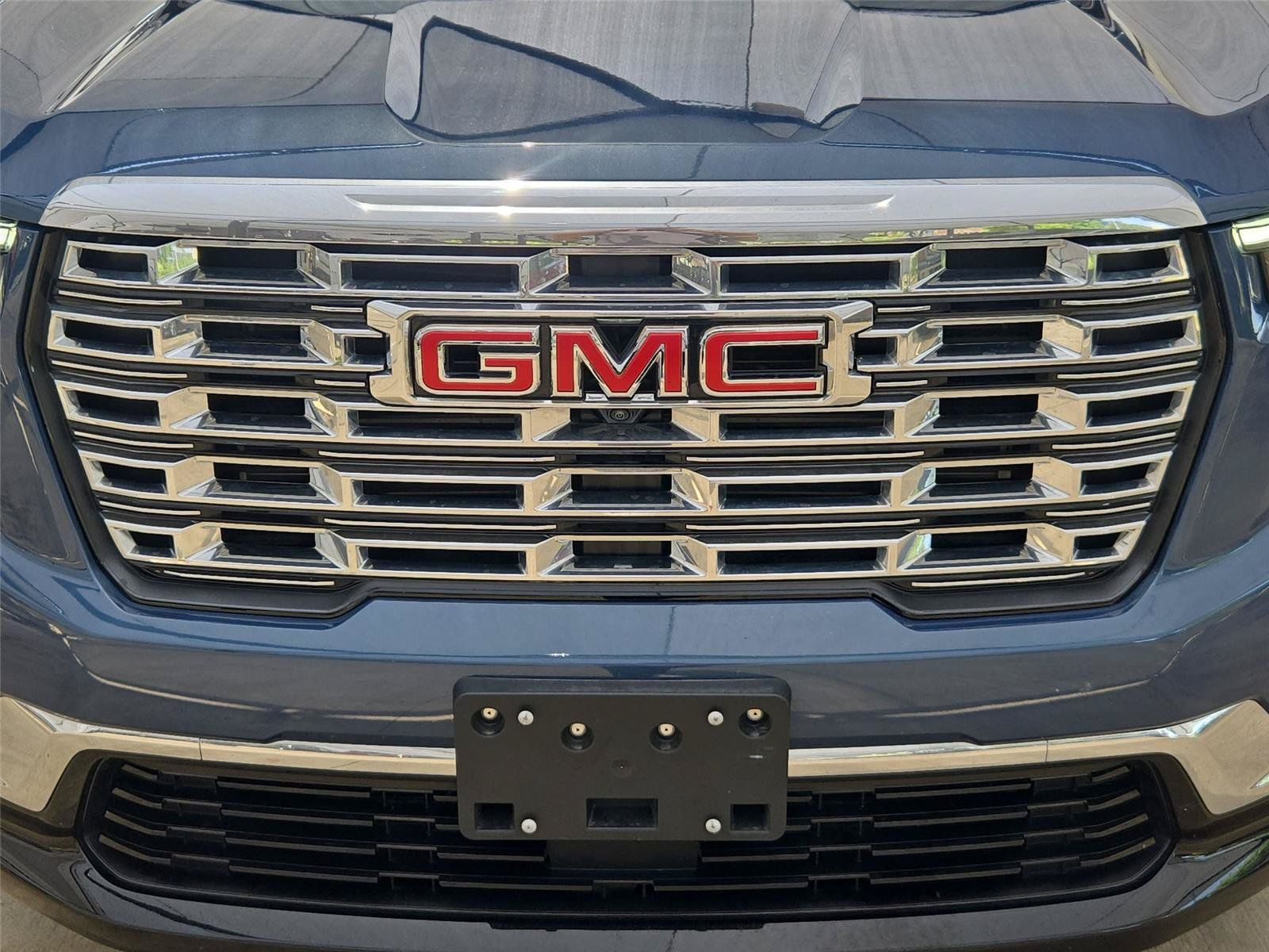 Used 2025 GMC Acadia Denali w/ LPO, Floor Liner Package AWD/4WD image 6