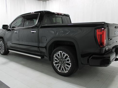 Used 2023 GMC Sierra 1500 Denali Ultimate AWD/4WD image 8
