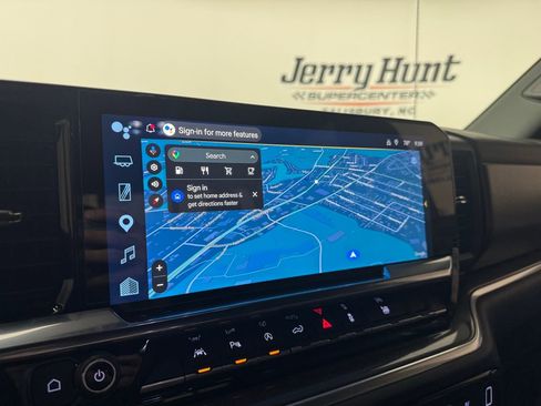 Used 2025 Chevrolet Silverado 1500 High Country w/ Technology Package AWD/4WD image 19