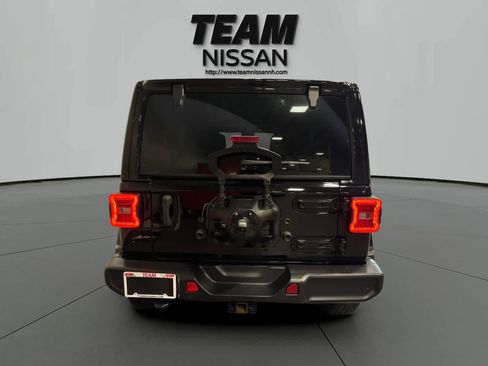 Used 2021 Jeep Wrangler Unlimited Sahara image 5