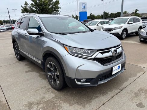 Used 2017 Honda CR-V Touring image 3