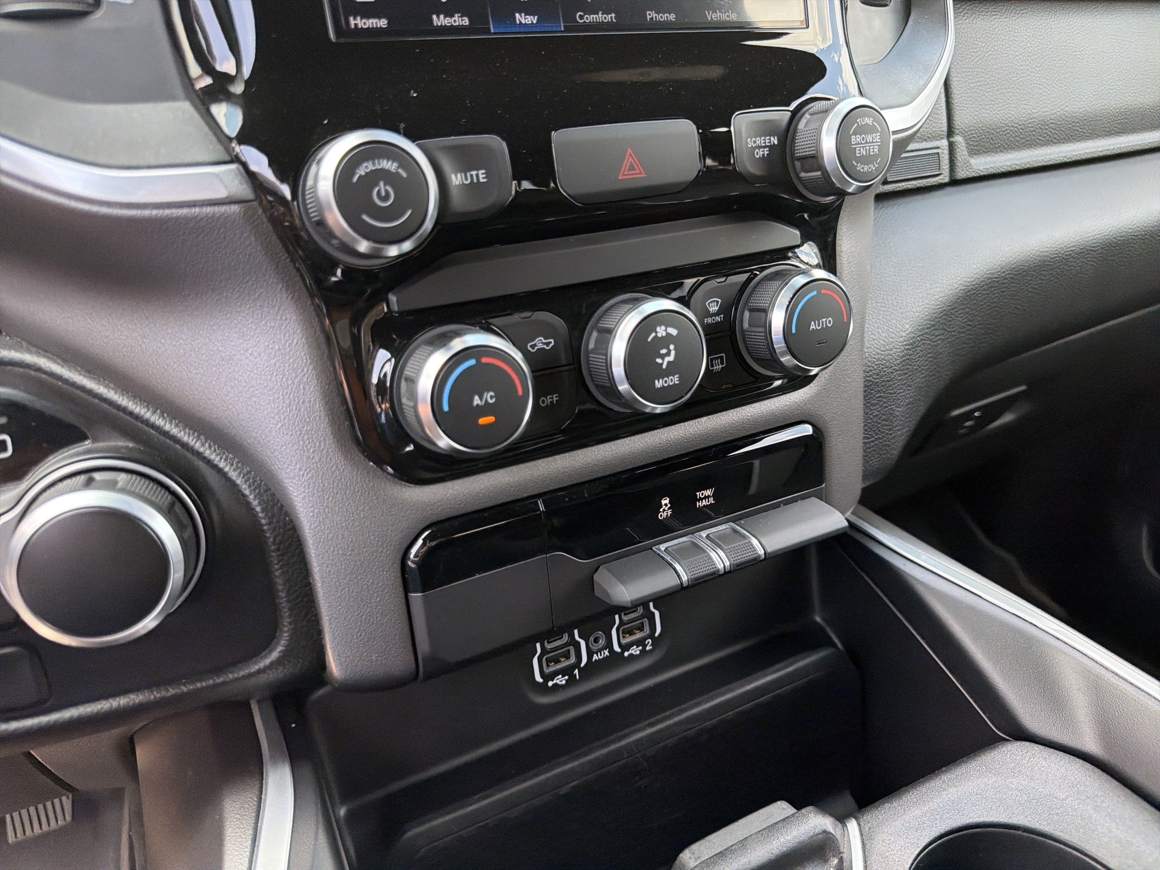 Certified 2022 RAM 1500 Big Horn AWD/4WD image 18