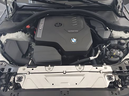 Used 2025 BMW 230i Coupe w/ Convenience Package image 20