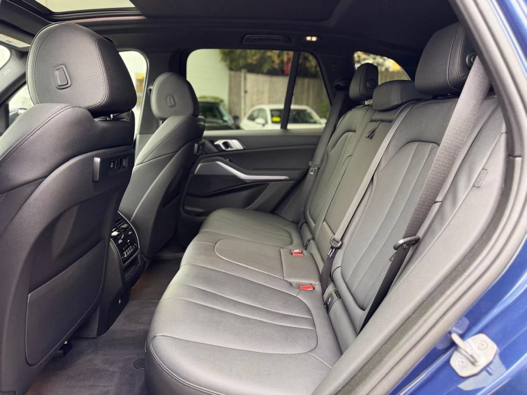 Used 2019 BMW X5 xDrive40i w/ Premium Package 2 AWD/4WD image 23