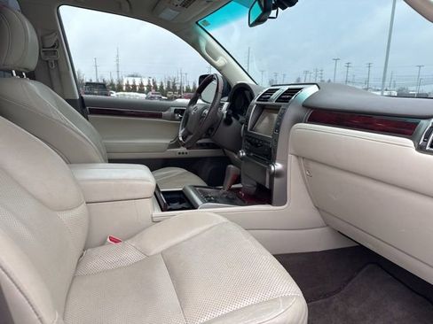 Used 2010 Lexus GX 460 image 27