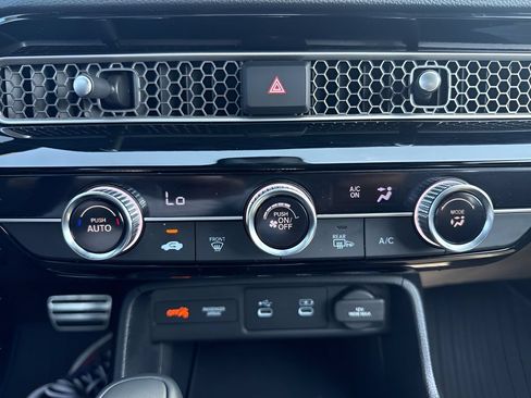 Used 2025 Honda Civic Sport image 16