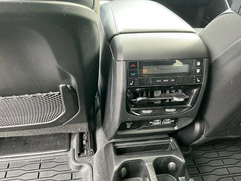 Used 2021 Jeep Grand Cherokee L Limited image 24