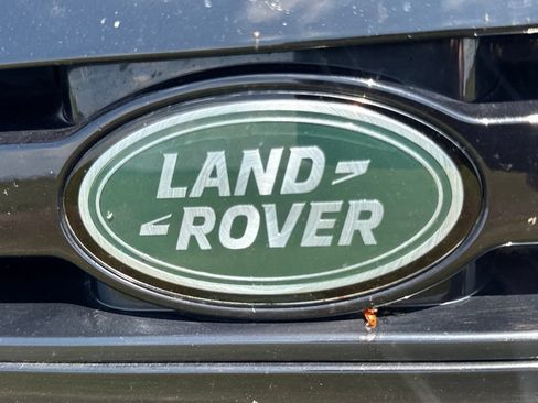 Used 2025 Land Rover Defender 110 S AWD/4WD image 9