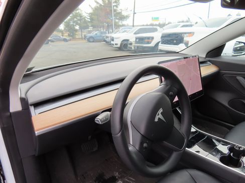 Used 2020 Tesla Model 3 Long Range image 14
