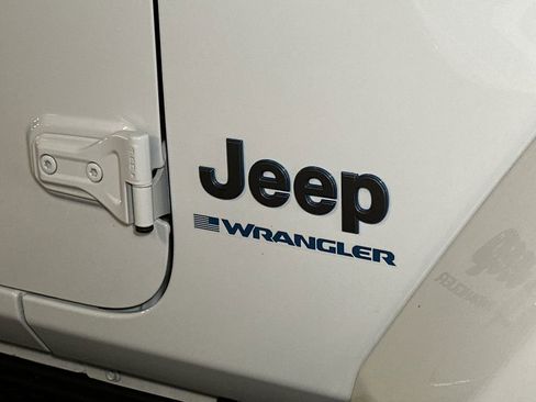 Used 2024 Jeep Wrangler High Altitude AWD/4WD image 10