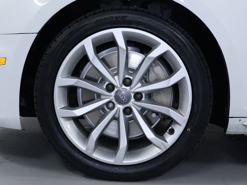 Used 2019 Audi A4 2.0T Premium w/ Convenience Package image 40