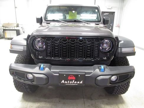 Used 2024 Jeep Wrangler Unlimited AWD/4WD image 2