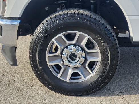 Used 2024 Ford F250 Lariat w/ FX4 Off-Road Package AWD/4WD image 10
