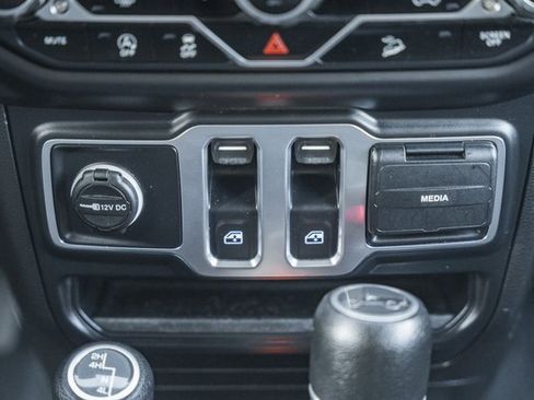 Used 2020 Jeep Wrangler Sport image 24