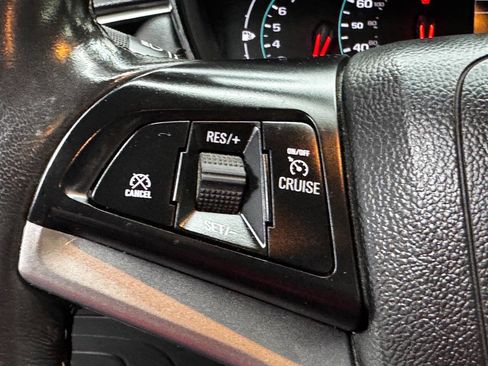 Used 2019 Chevrolet Trax LT w/ LT Convenience Package image 28