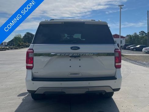 Used 2020 Ford Expedition XLT w/ Equipment Group 202A AWD/4WD image 2