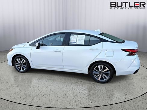 Used 2025 Nissan Versa SV FWD image 3