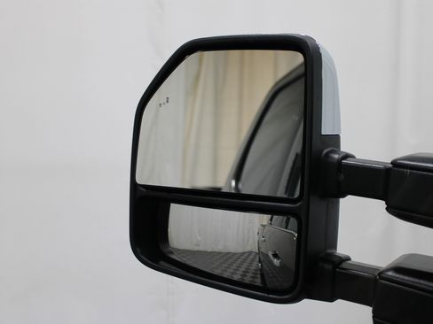 Used 2023 Ford F250 Lariat w/ Chrome Package image 13