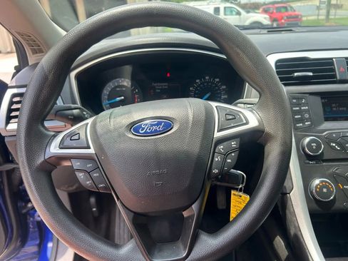 Used 2016 Ford Fusion SE image 17