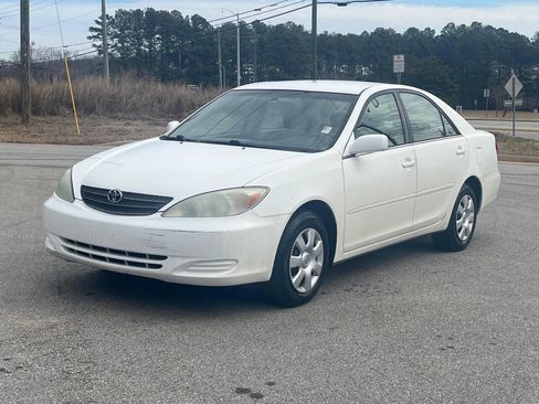 Used 2004 Toyota Camry LE image 1