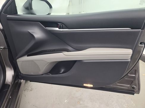 Used 2024 Toyota Camry XSE w/ Navigation Package image 14