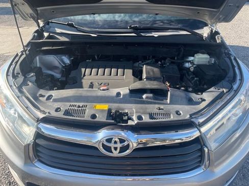 Used 2015 Toyota Highlander XLE image 22