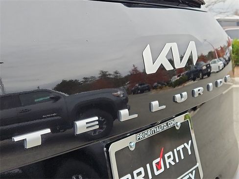 Used 2022 Kia Telluride S image 31