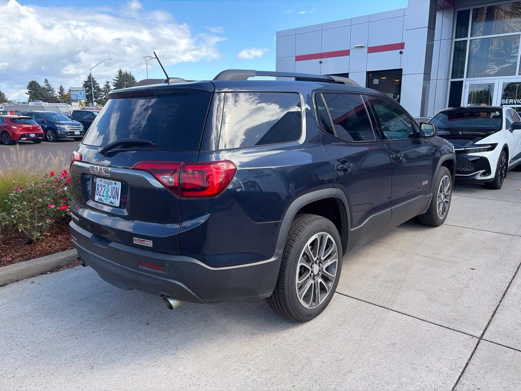 Used 2017 GMC Acadia SLT AWD/4WD image 4