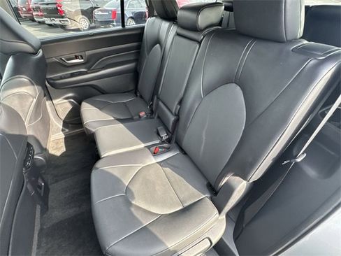 Used 2024 Toyota Grand Highlander Limited image 26