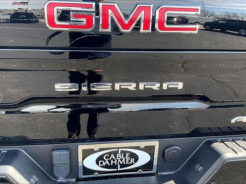 Used 2024 GMC Sierra 1500 AT4X image 31