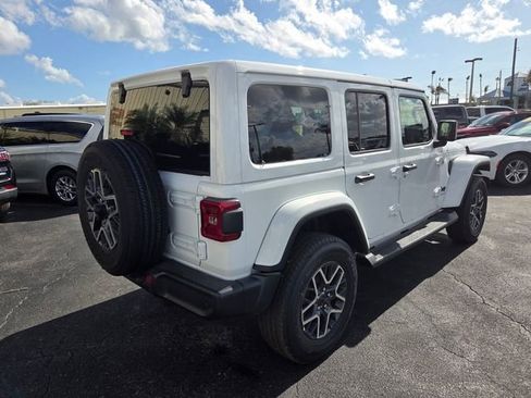 New 2026 Jeep Wrangler Sahara AWD/4WD image 11