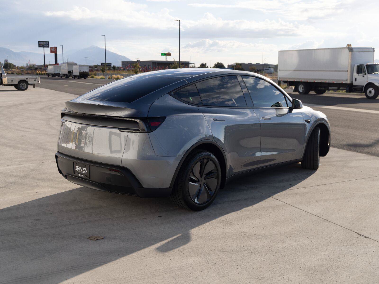 Used 2026 Tesla Model Y Long Range AWD/4WD image 8