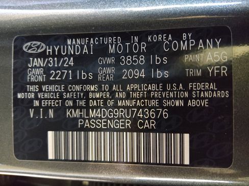 Used 2024 Hyundai Elantra SEL FWD image 33
