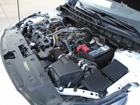 Used 2024 Nissan Altima 2.5 SV FWD image 19