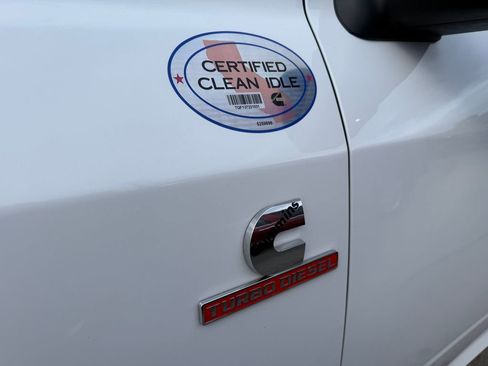 Used 2025 RAM 3500 Tradesman w/ Chrome Appearance Group RWD image 21