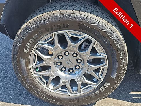 Used 2024 GMC Hummer EV 3X w/ LPO, Illumination Package AWD/4WD image 12