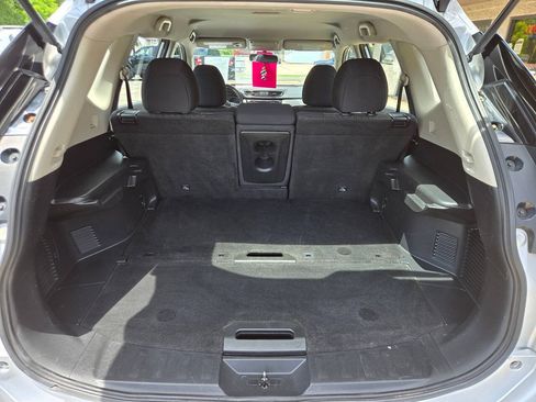 Used 2017 Nissan Rogue S AWD/4WD image 15