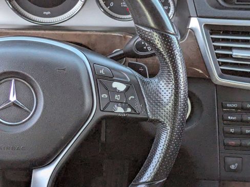 Used 2013 Mercedes-Benz E 350 Sedan image 21