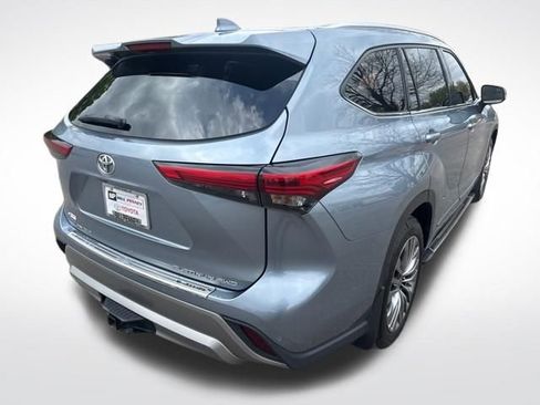 Used 2021 Toyota Highlander Platinum AWD/4WD image 5