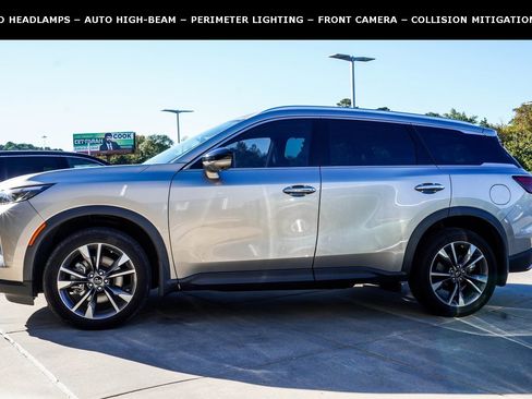 Used 2023 INFINITI QX60 Luxe w/ Performance Audio Package image 2