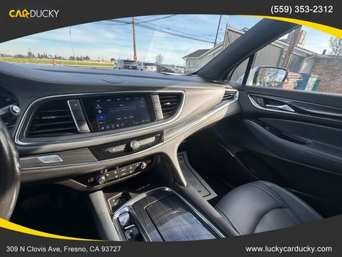 Used 2022 Buick Enclave Essence image 14