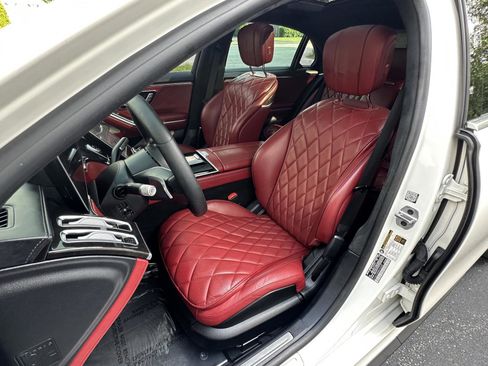 Used 2022 Mercedes-Benz S 580 S 580 4MATIC w/ Red Interior M image 36