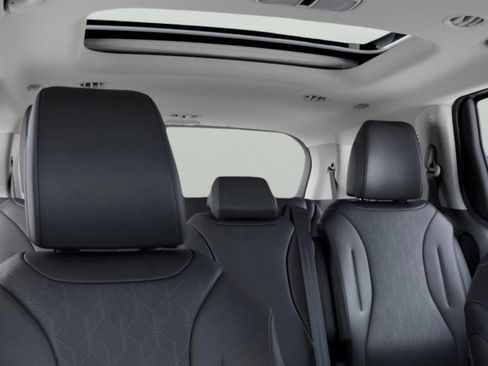 New 2026 Kia Carnival SX image 27